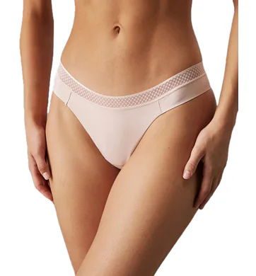 Dámská tanga Calvin Klein QF6307E latte